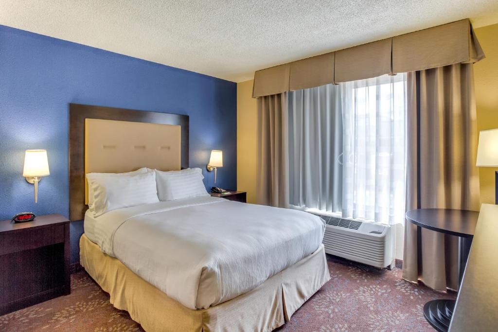 Room image 6